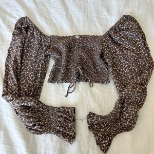 Olivaceous brown floral cropped blouse